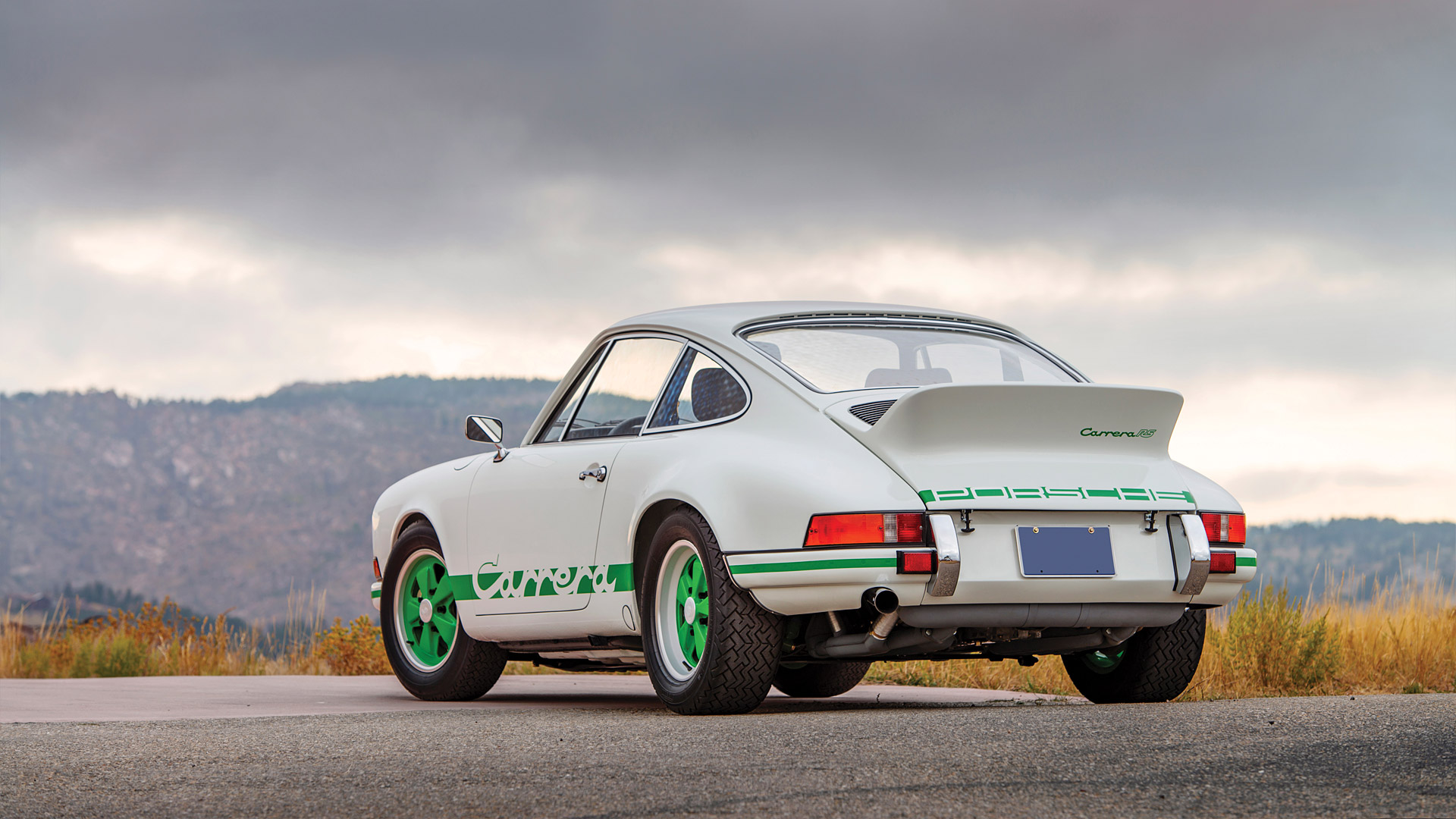 Porsche 911 Carrera RS profile